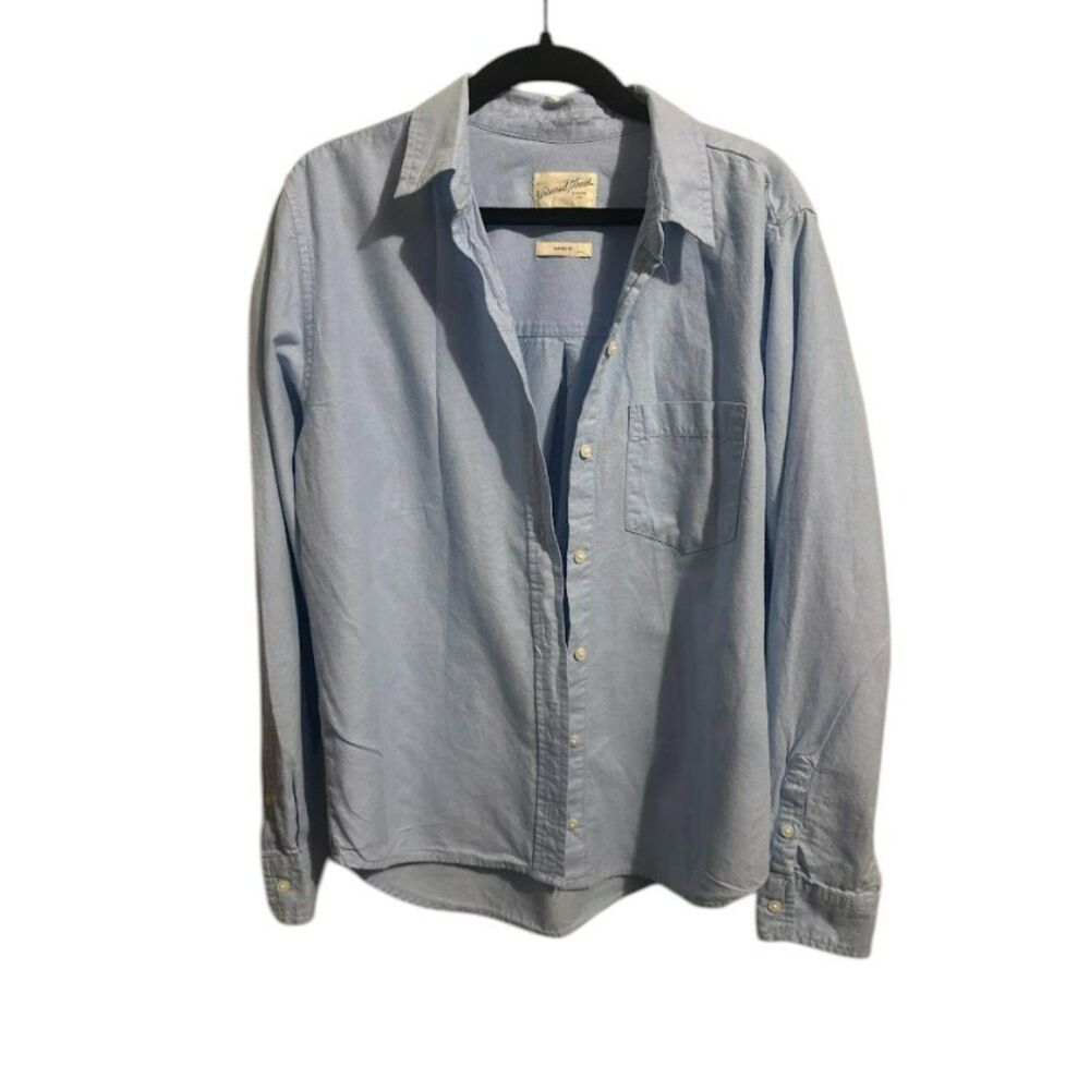 Women’s Light Blue Button-Down Shirt Long Sleeve Collared Top, Classic Fit